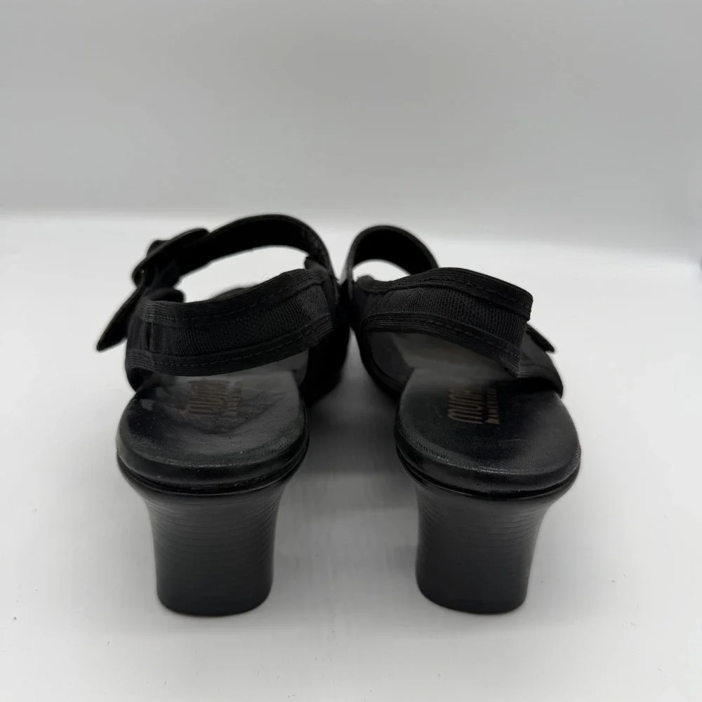 Munro american black